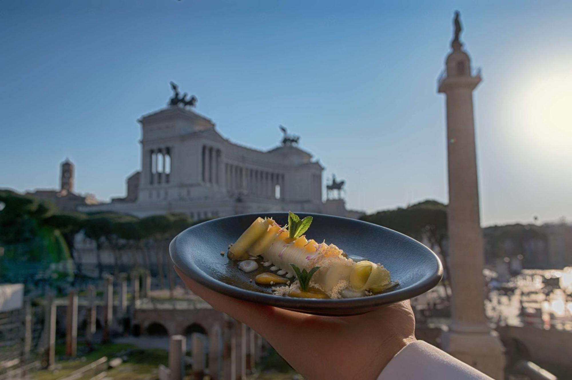 Hotel NH Collection Roma Fori Imperiali Esterno foto